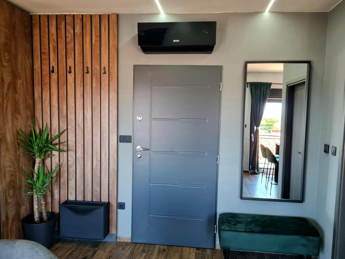 Modern Studio With A Beautiful View 拉布 外观 照片