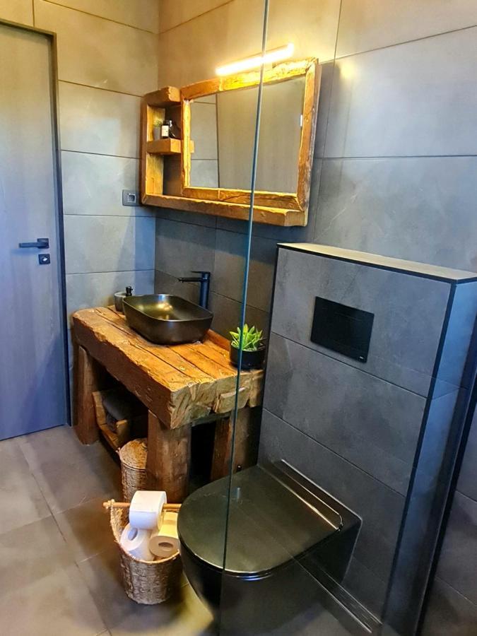 Modern Studio With A Beautiful View 拉布 外观 照片