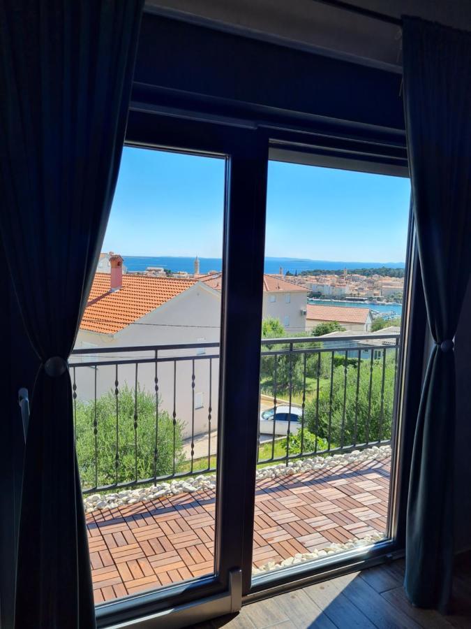 Modern Studio With A Beautiful View 拉布 外观 照片