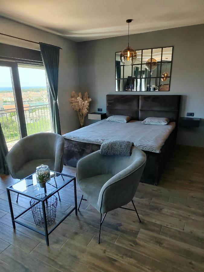 Modern Studio With A Beautiful View 拉布 外观 照片