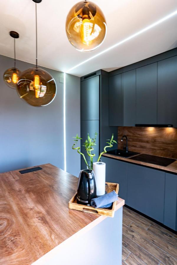 Modern Studio With A Beautiful View 拉布 外观 照片
