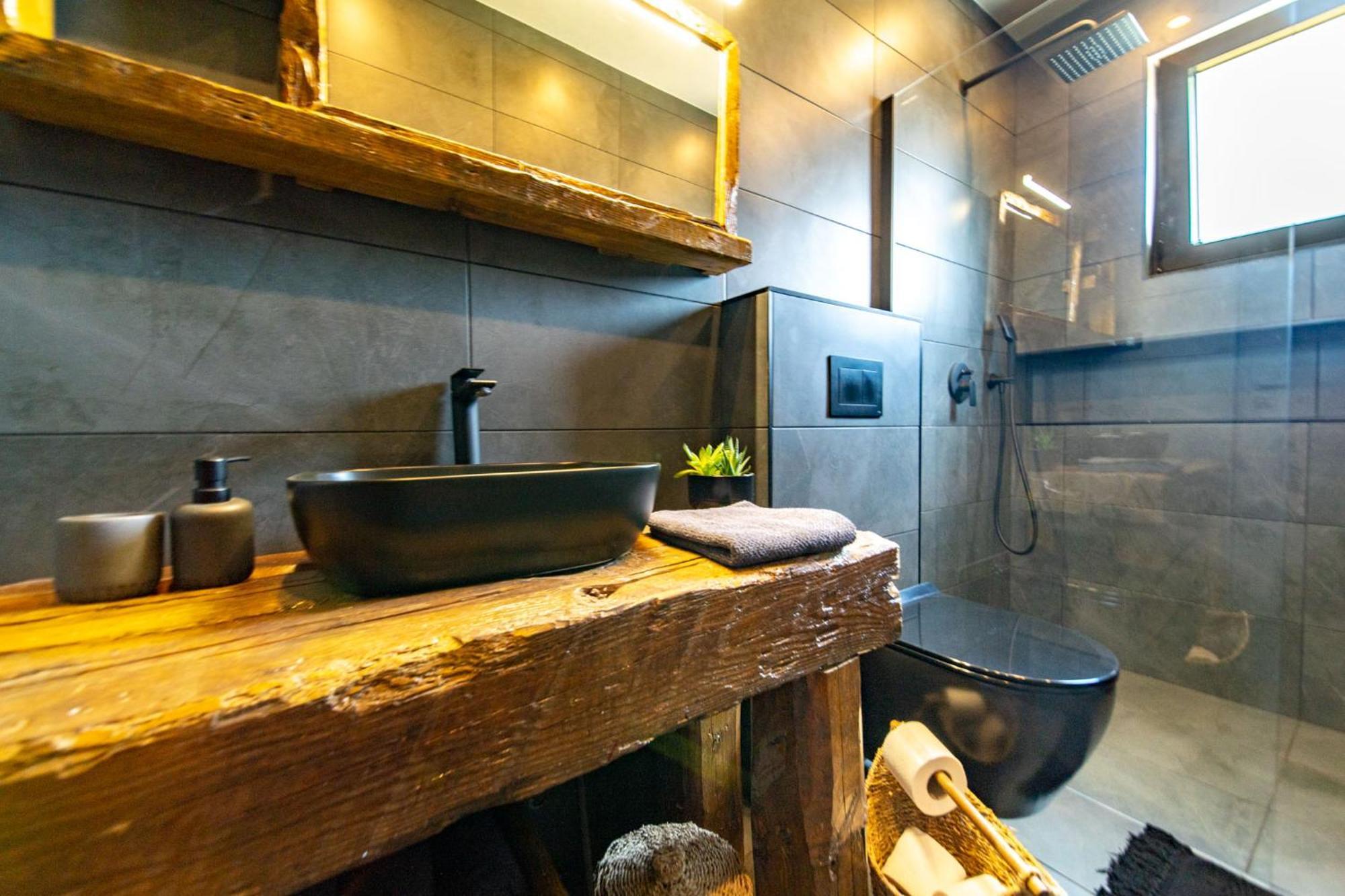 Modern Studio With A Beautiful View 拉布 外观 照片